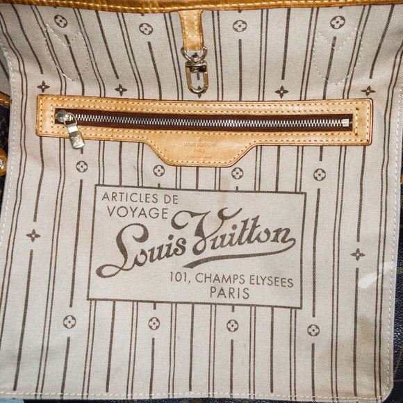 Sold! Louis Vuitton Neverfull Monogram MM - Picture 9 of 12